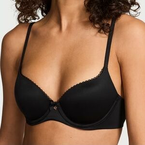 NWT Victoria's Secret Body By Victoria Lined Smooth Demi Bra Size 32B